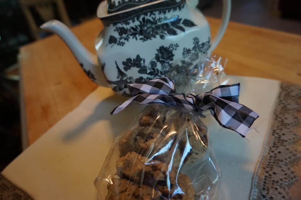 Oatmeal Raisin Chocolate Munch Cookies