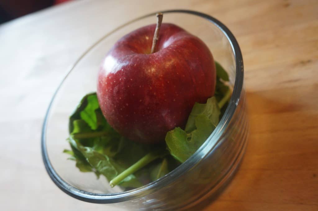 Interesting Ways to Eat An Apple